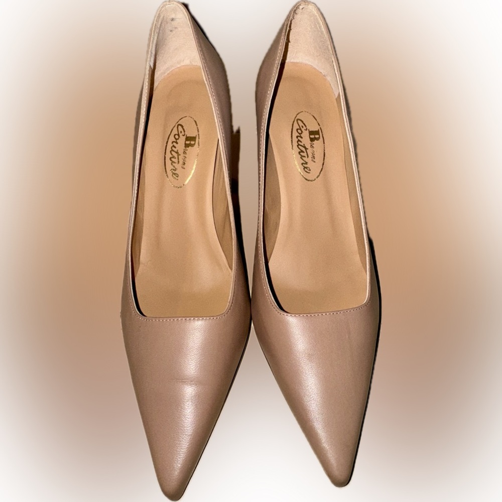 Brown’s Couture Beige Amour Heels Size 7 leather & rubber soles made in Italy - Picture 3 of 13